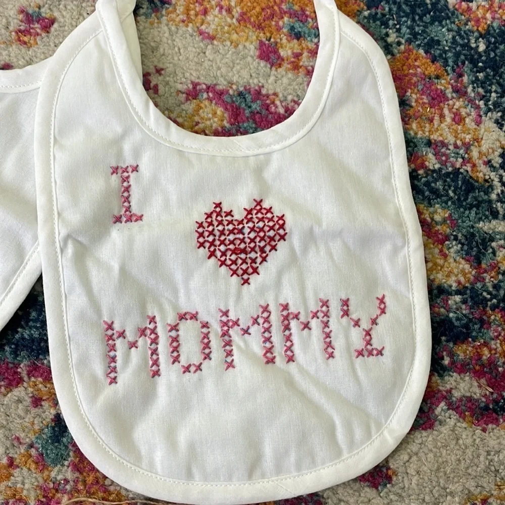 2 Baby Bibs Cross Stitch I Love Mommy I Love Daddy